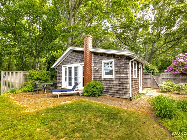 https://photos.zillowstatic.com/fp/f31b5297c8b15118fbad5b23ab778d9c-p_e.webp