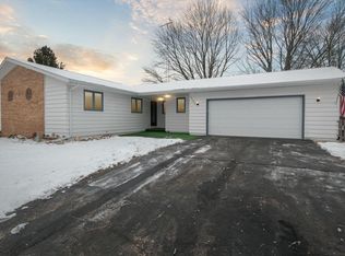 57298 Gearharts Landing Rd, Three Rivers, MI 49093
