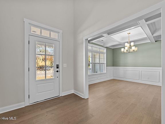 4th image of 984 Hunter Grace Drive