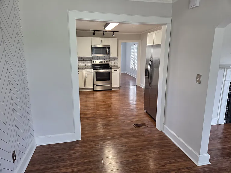 103 E Bearden St — Photo 5