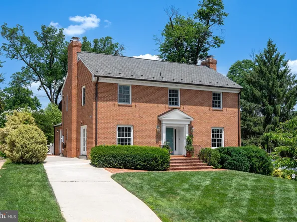 1305 Trinity Dr, Alexandria, VA 22314