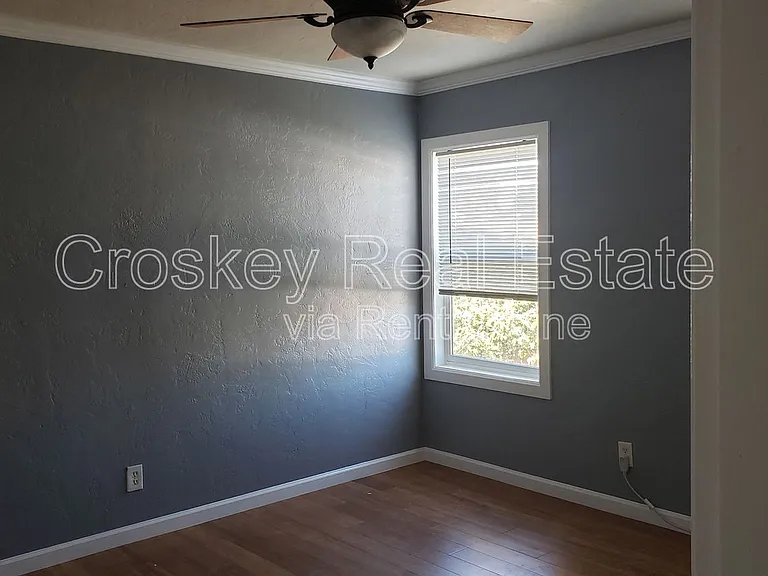 461 E 9th St #461 — Photo 3