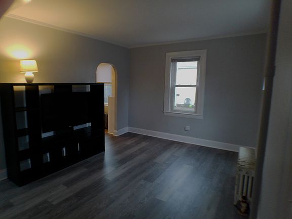 2nd image of 316 Smith St