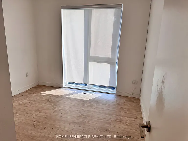 176 Clonmore Dr #4 — Photo 28