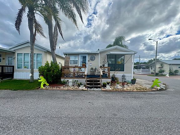 3rd image of 6735 Hammock Rd #182