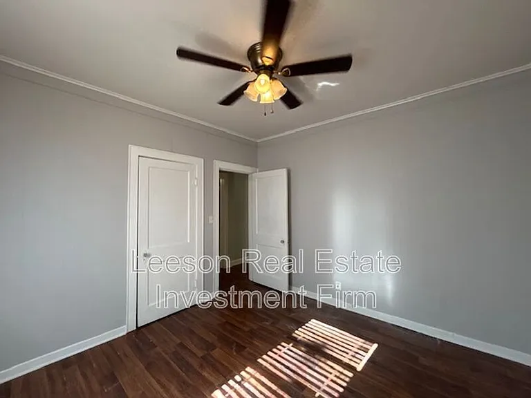 225 E Elmwood St — Photo 9