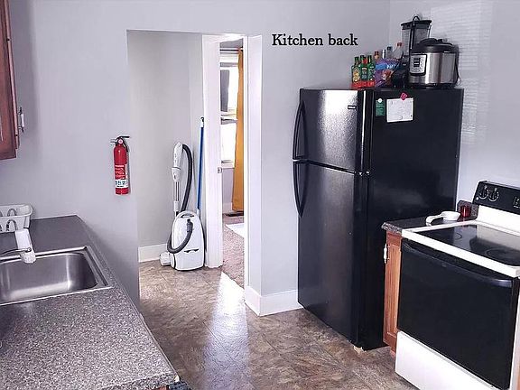 3rd image of 229 Oakwood St