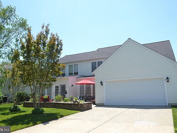 4th image of 29574 Charles Dr