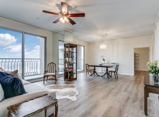 1 Towers Park Ln #2216, San Antonio, TX 78209
