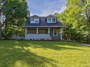 3186 Oak Rd, Cleveland Heights, OH 44118