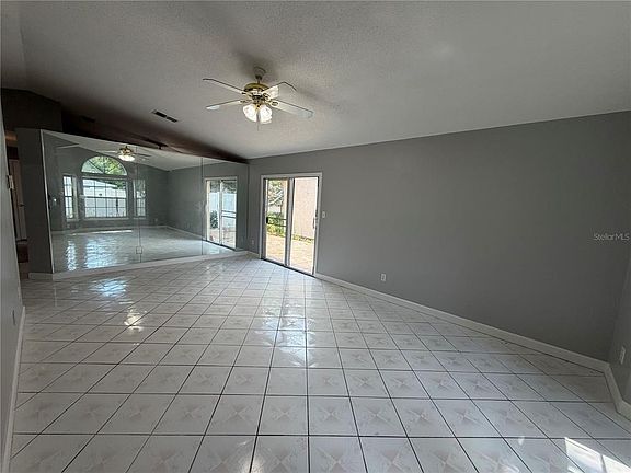 3rd image of 404 San Gabriel St