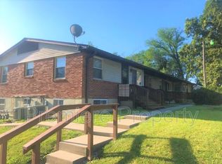 6305 Ravena Rd APT 4, Pleasant Valley, MO 64068