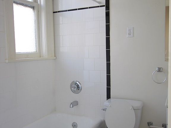 4th image of 3099 Washington St APT 1