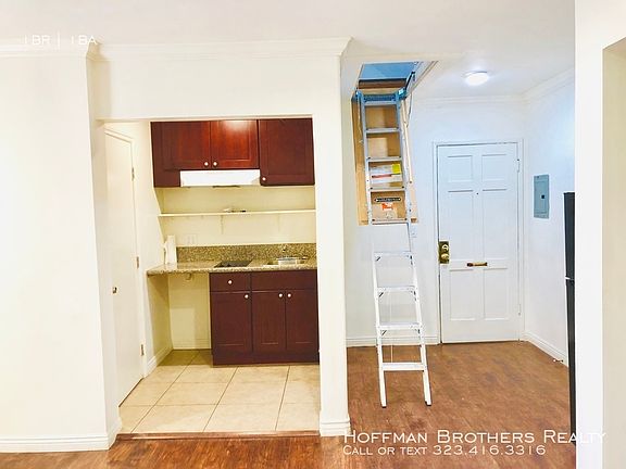 4th image of 309 N Sycamore Ave APT 31