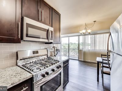 5851 Quantrell Ave APT 407, Alexandria, VA, 22312