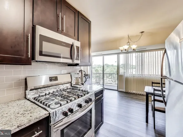 5851 Quantrell Ave APT 407, Alexandria, VA 22312