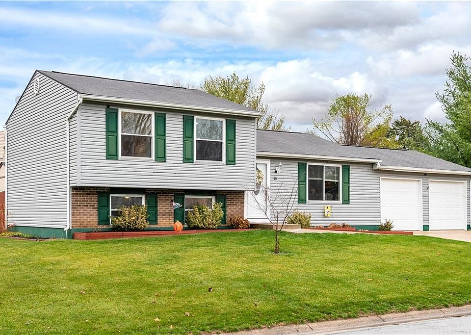 1st image of 101 Wichendon Farm Cir