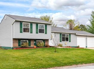101 Wichendon Farm Cir, Englewood, OH