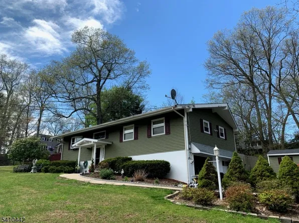 68 Marcia Rd, Ringwood Boro, NJ 07456