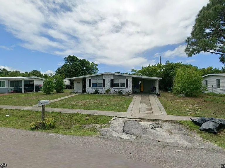 21131 Meehan Ave — Photo 1