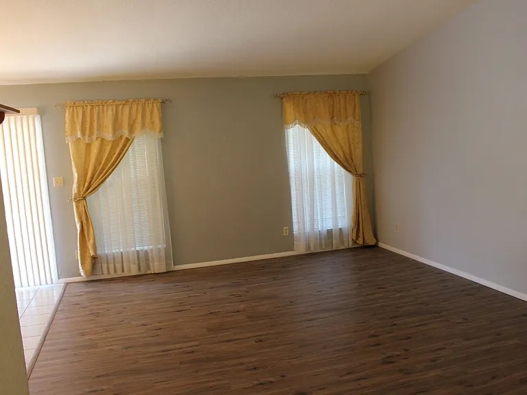 602 W Kilarea Ave — Photo 7