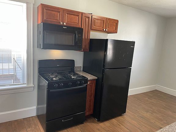 3rd image of 534 Elm St #12-3R