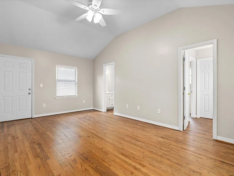 2609 Longleaf Dr — Photo 8
