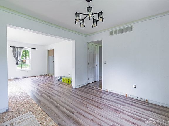 5th image of 2499 Seneca Dr