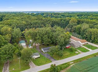 9561 Exeter Rd, Carleton, MI 48117