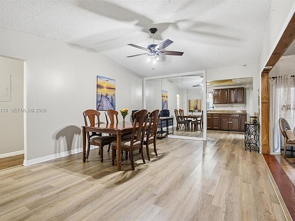 4th image of 450 Lakewood Cir E APT B