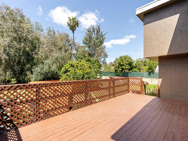 2336 Sumac Dr #2 — Photo 4