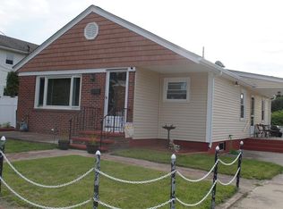 97 Andover St, North Providence, RI 02904