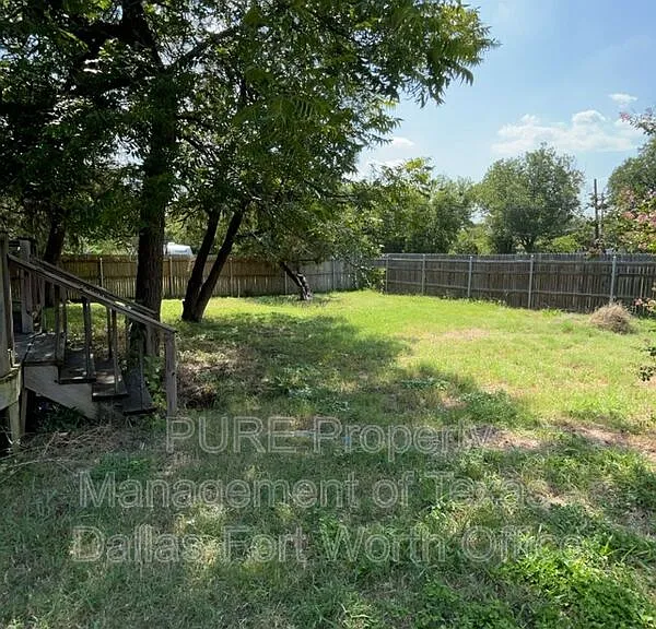 501 E Monroe St — Photo 5