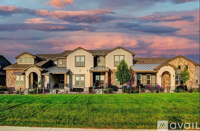 3 bed, 2367 sqft, $4,500 — Photo 1
