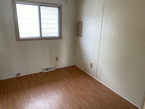 5th image of 2258 W Central Ave