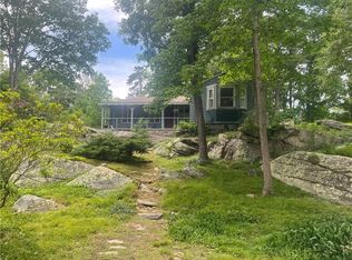 147 Battey Meetinghouse Rd, Scituate, RI 02857