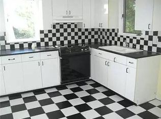 30 Narragansett Blvd, Portsmouth, RI 02871