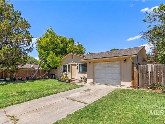 2nd image of 1619 Helena Dr