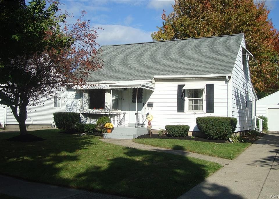 1st image of 32 Keats Ave