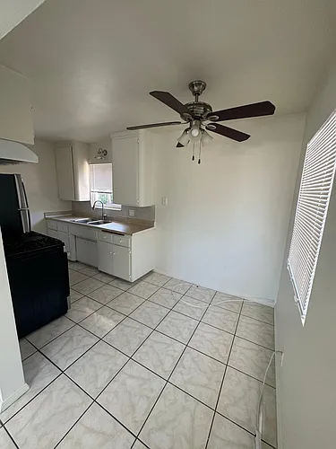 8333 S Comstock Ave #2 Photo 1