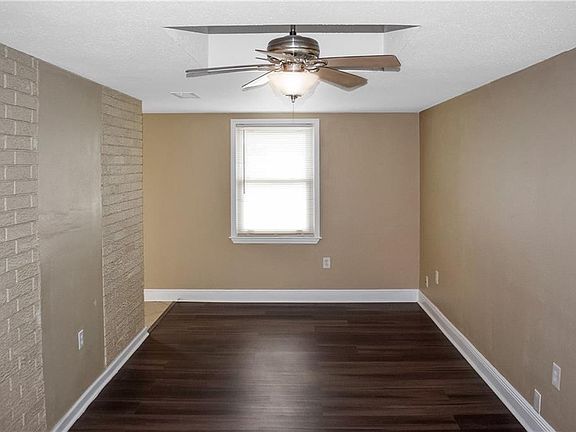 4th image of 7655 Marquis St