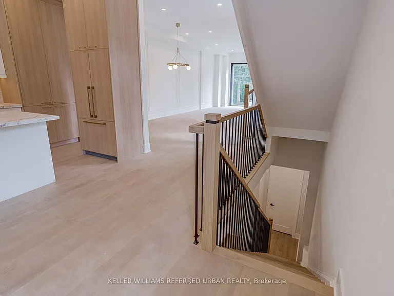 39 Wesley Ave — Photo 42