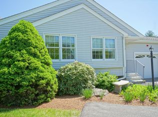 26 Rainbow Dr, Londonderry, NH 03053
