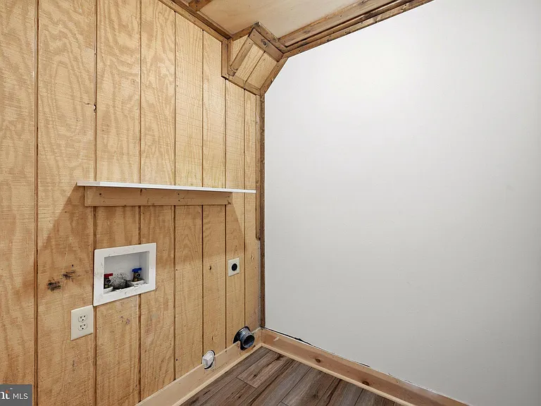 1183 River Bend Ct — Photo 37