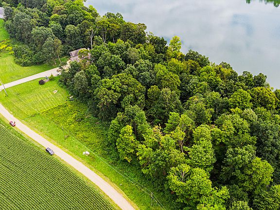 3rd image of 8 Huyck Lake Ln