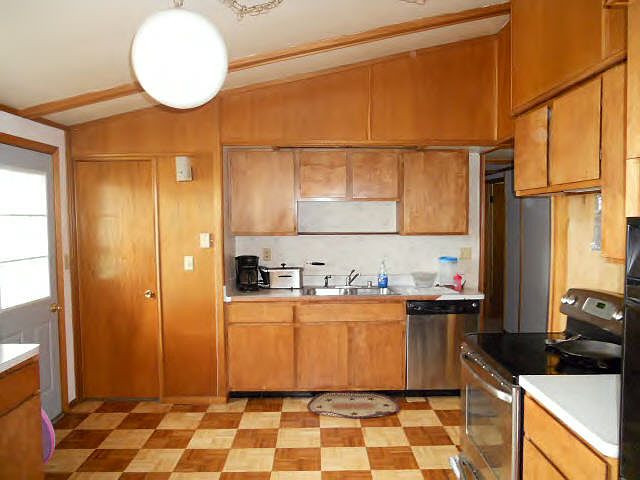 2nd image of 310 N Center St