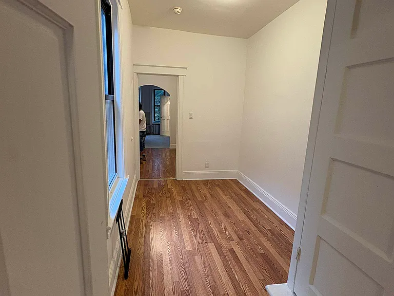 1670 Putnam Ave #3L — Photo 7