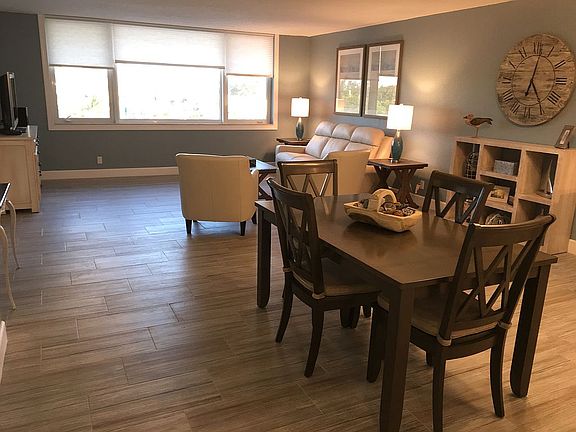 Dining area into living room