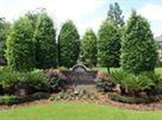 N Squirewood Dr, Harvey, LA 70058