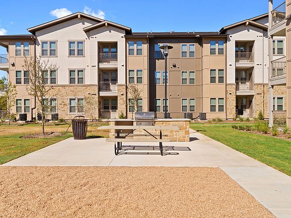 5th image of 10210 S Zarzamora St #1206